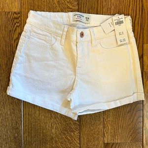 NWT Abercrombie Girl’s White Jean Shorts - size 13/14